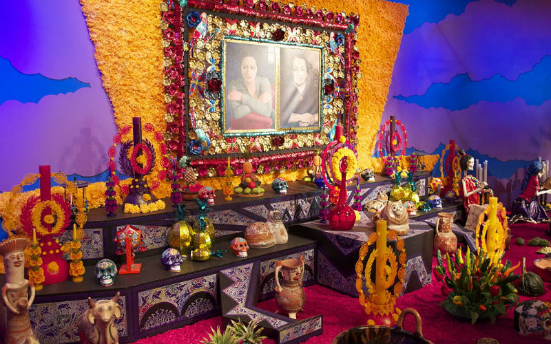 1024px-Dia_de_muertos_Altar