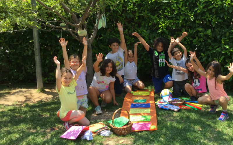 AUTHENTIC ENGLISH CAMP GAMES ARE FUN!