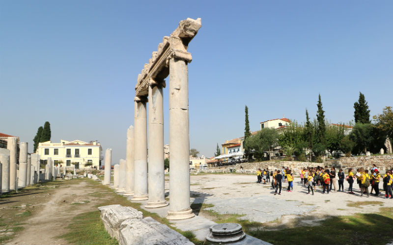 ΠΕΡΙΗΓΗΣΗ ΣΤΗ ΡΩΜΑΙΚΗ ΑΓΟΡΑ