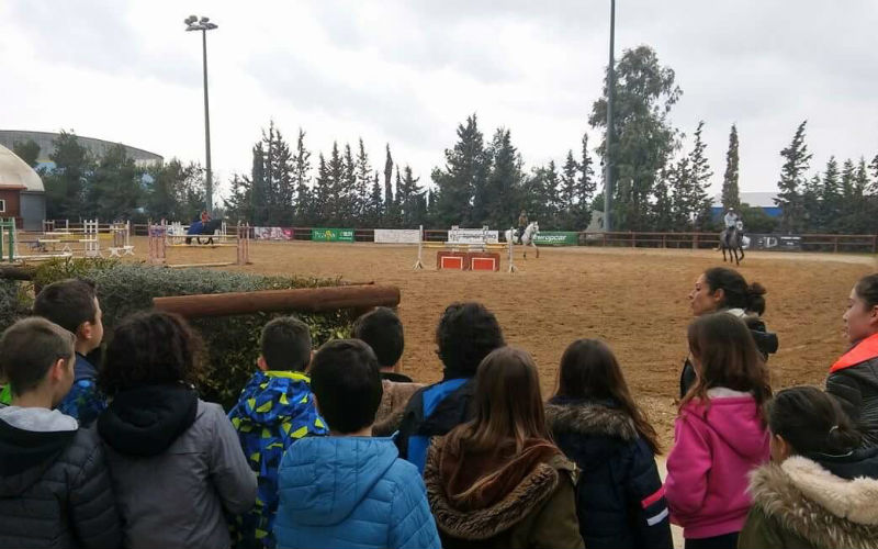 ΜΙΑ ΣΥΝΑΡΠΑΣΤΙΚΗ ΒΟΛΤΑ!